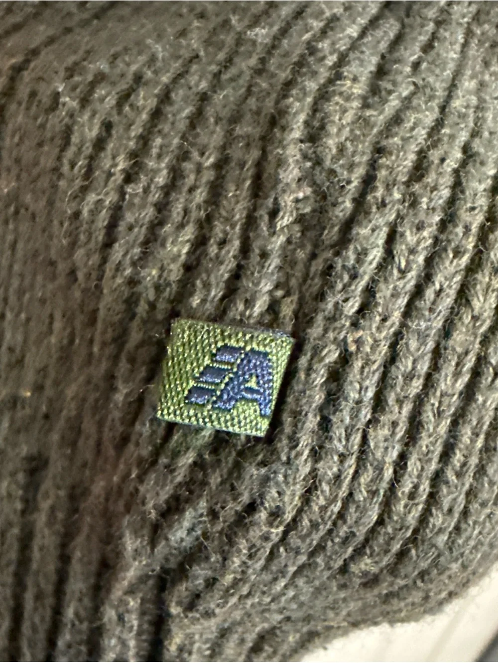 Vintage Arrow Thick Mens XL Sweater Pull Over Olive Green Crew Neck Squares